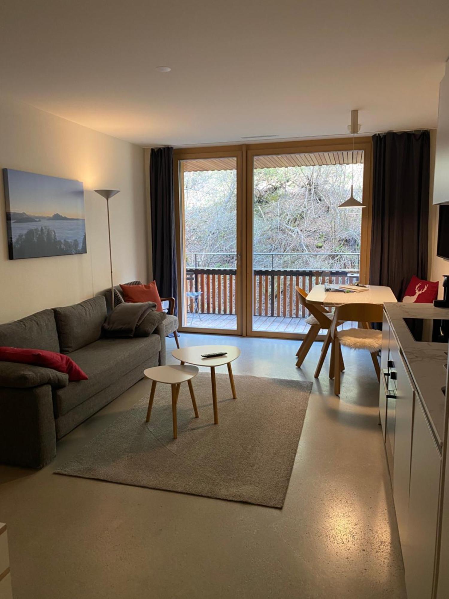 Stilvolle Ferienwohnung Direkt An Der Skipiste Flims Exterior photo